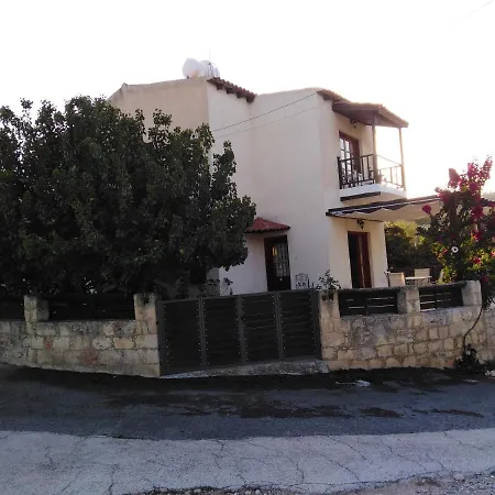 3 Bedrooms With Sea View Private Pool And Enclosed Garden At Kritou Tera