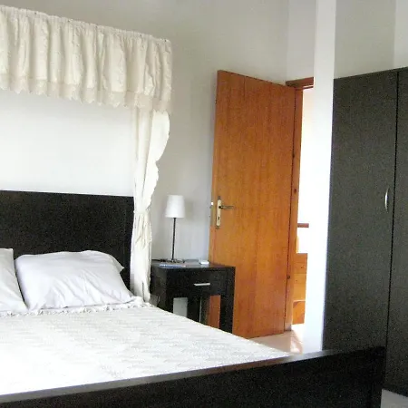 3 Bedrooms With Sea View Private Pool And Enclosed Garden At Kritou Tera *